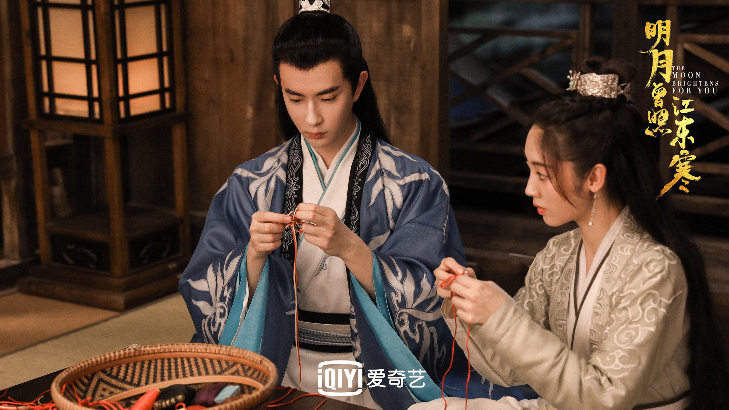 爱游戏体育app-欧洲足球盛宴继续燃烧，队伍展现团结力量，看一下欧洲足球