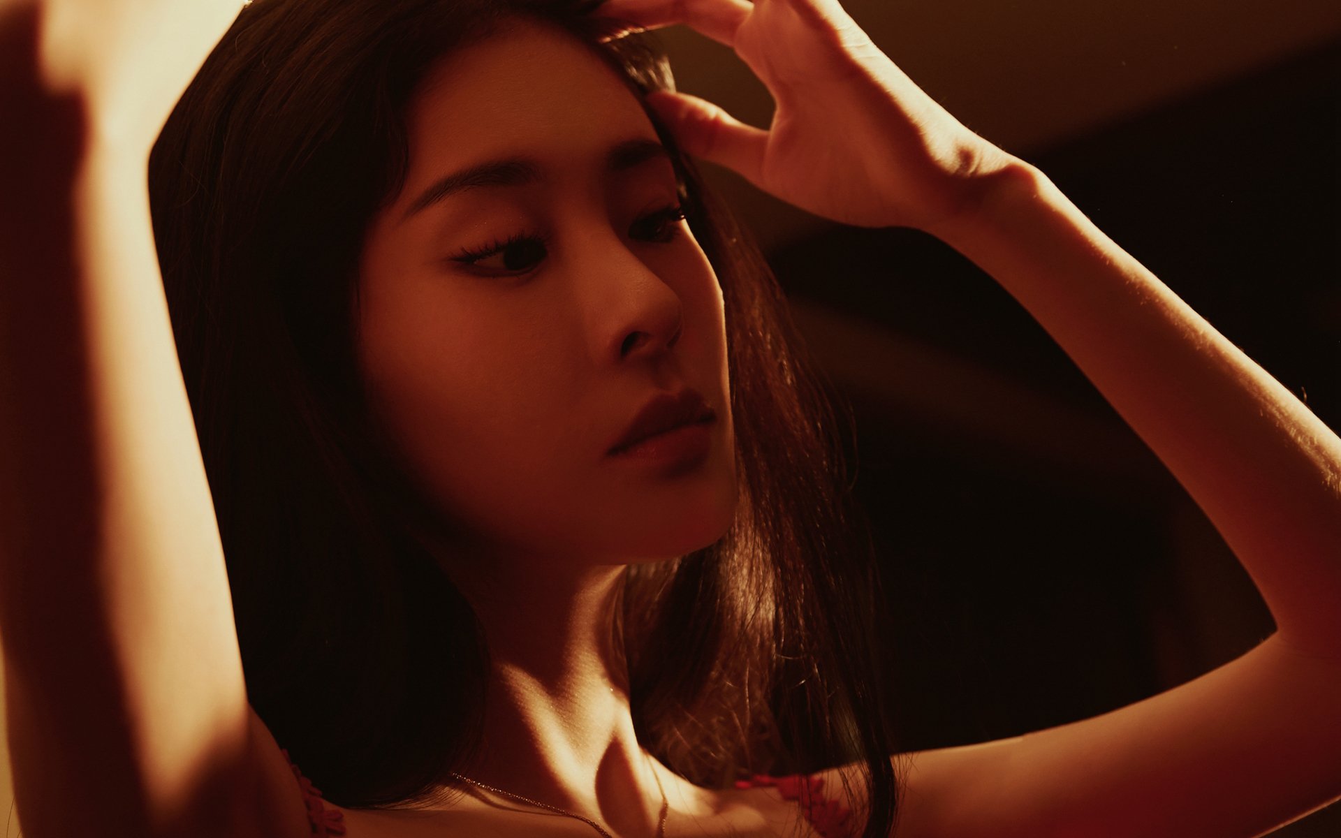 欧洲足球盛宴继续燃烧,队伍展现团结力量,看一下欧洲足球