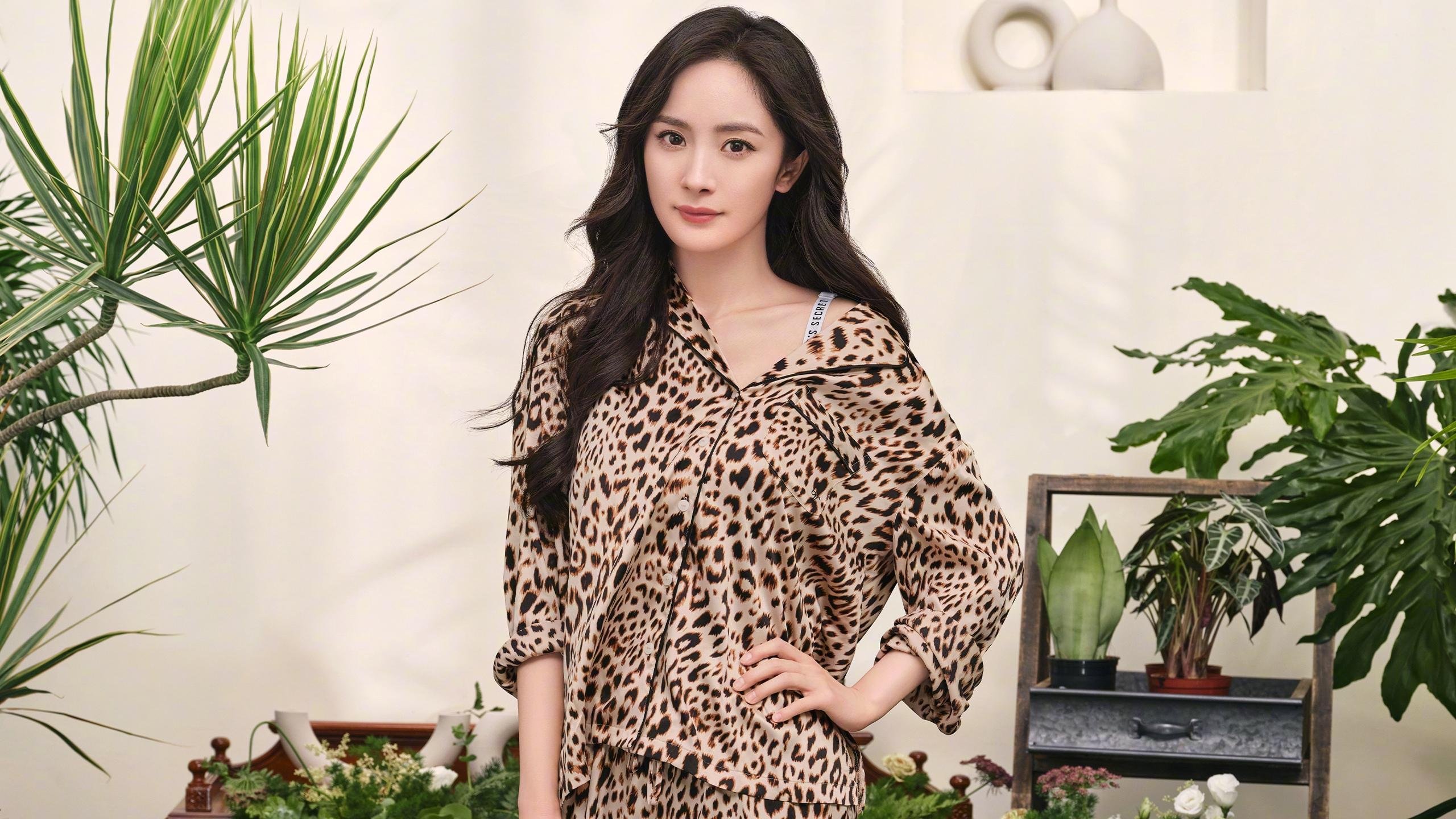 AYX SPORTS-逆转游泳短距离项目爆发争冠悬念，游泳360度反转