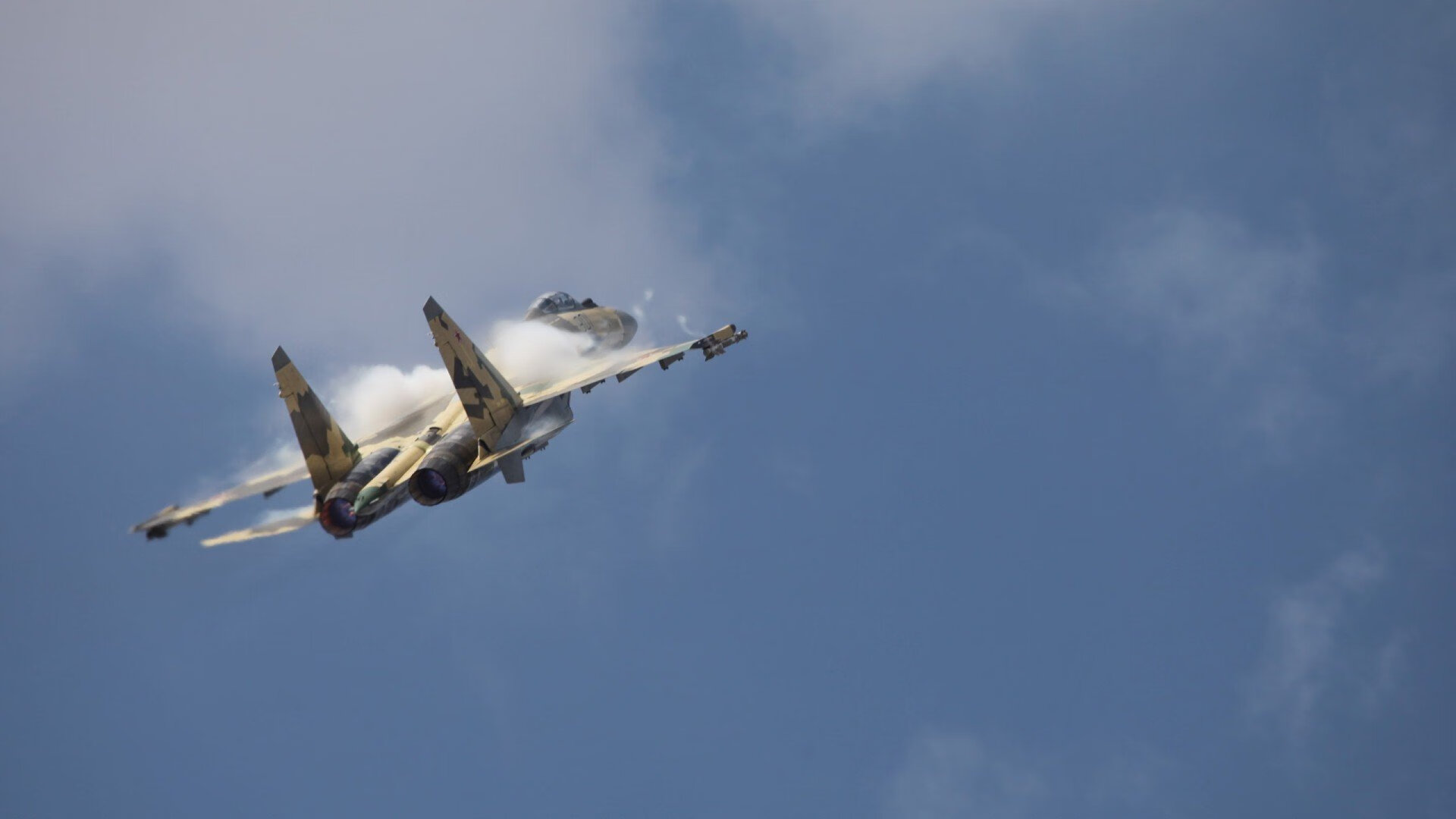 队长连续发挥出色，带领球队征服对手，队长[足球]